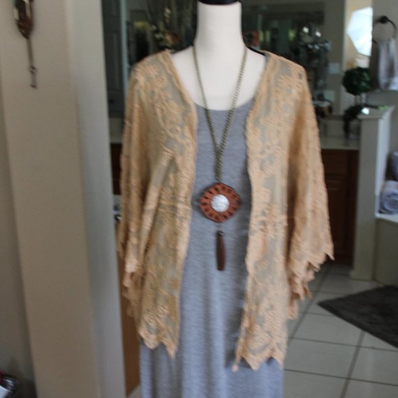 Coco Carmen Lace Cardigan - Picture 3 of 9